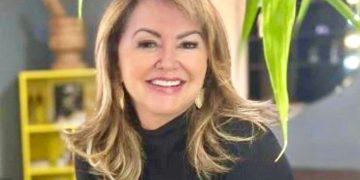 Cris Brasil e o movimento “Mulheres de Ouro”: inspirando e transformando vidas femininas