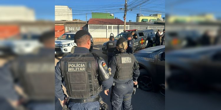 Advogada investigada por elo com o Comboio do Cão é presa em Samambaia