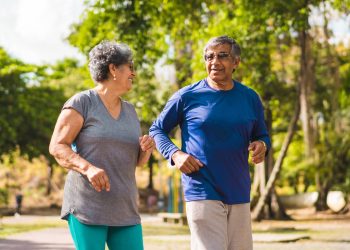 Saia do sedentarismo na terceira idade! Conheça o pilates em casa