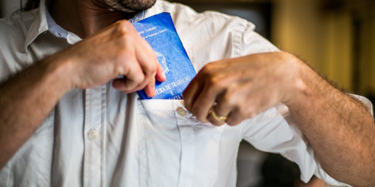 Semana começa com 692 vagas de emprego e salários de ate R$ 4 mil no DF