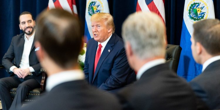 Tarifaço de Trump contra Brasil é pura interferência política