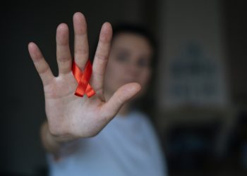 Injeção que previne HIV poderia ser mil vezes mais barata, diz estudo