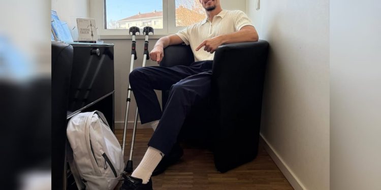 Homem que tinha 1,71m faz cirurgia para chegar em 1,95m: “Dor brutal”