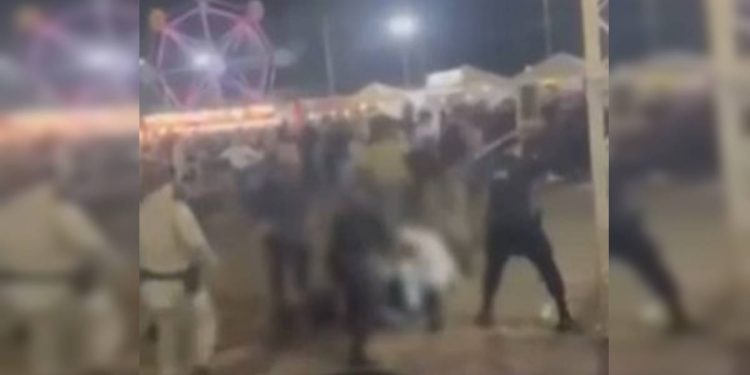 PMs agridem jovens com chutes e golpes de cassetete em festa agro