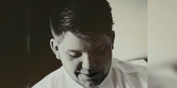 Noivo morre de anemia rara logo após enviar convites de casamento