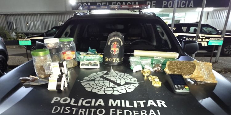 Perseguição policial acaba com mulher presa por tráfico de drogas