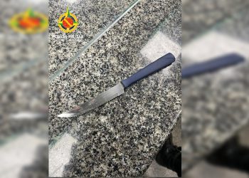 Mulher usa faca de serra para atacar companheiro após briga em bar