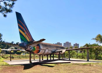 Veja imagens inéditas por dentro do famoso avião de Taguatinga