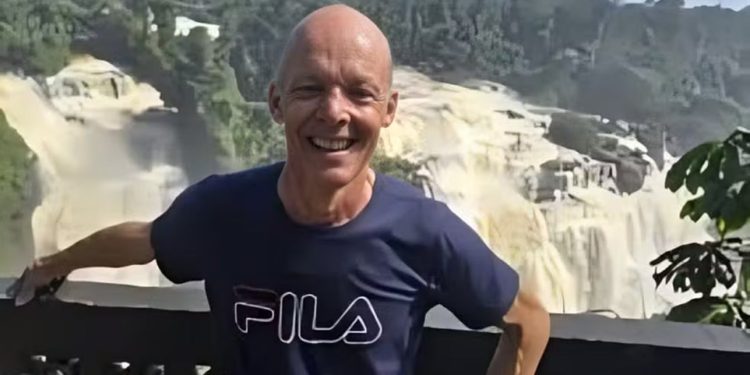 Gerente morre após cair de cachoeira de 80 metros quando fazia trilha