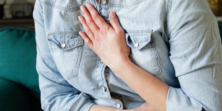 Jovens estão infartando cada vez mais cedo. Médicos explicam por que