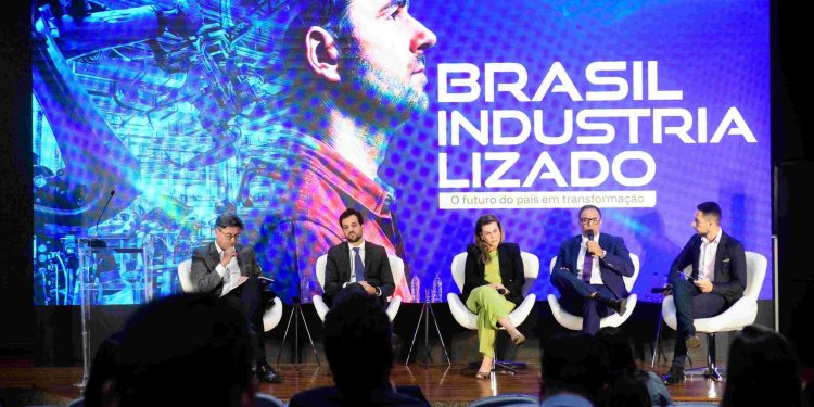 Especialistas defendem indústria, educação e inovação tecnológica como pilares para o desenvolvimento