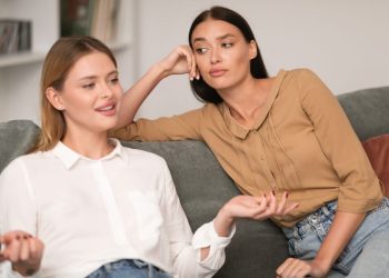 Psicólogos revelam os sinais de que alguém não gosta da sua presença