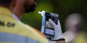 Detran suspende CNH de 724 motoristas no DF. Veja a lista