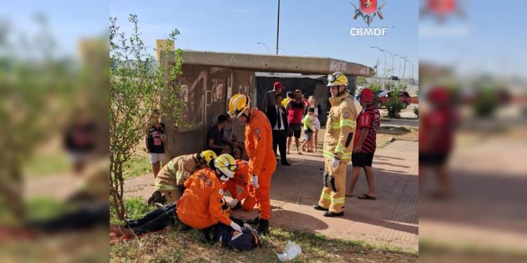 Mãe e filha ficam feridas após serem atropeladas por carro no DF