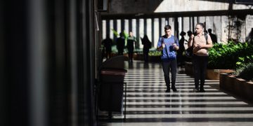 UnB volta às aulas em meio à greve de técnicos, parados há cinco meses