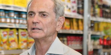 STJ anula apreensão de celular de Paulo Octávio em investigação no DF