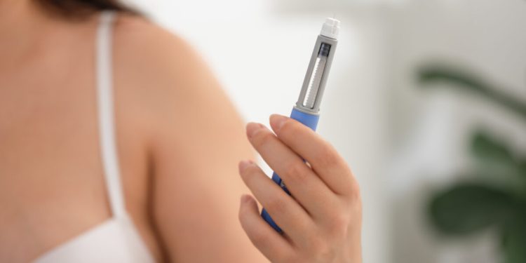 Novos estudos associam remédios agonistas do GLP-1 a doenças oculares