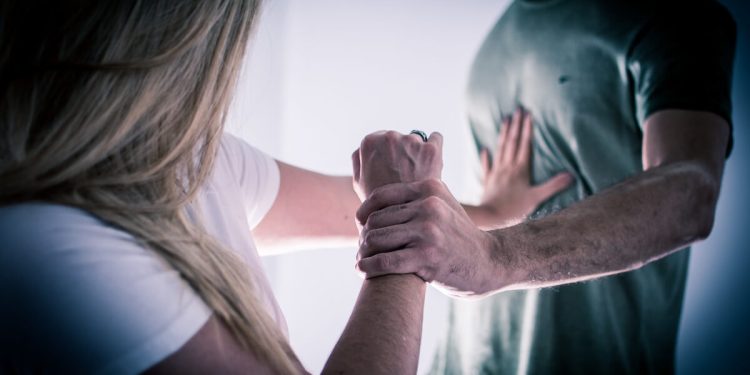 Pizza, remédio e açaí: sutis códigos de violência que chegam pelo 190