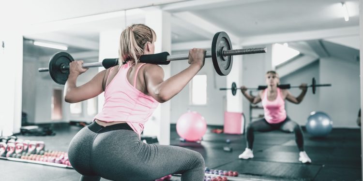 Glúteos definidos: veja 6 dicas para conquistar resultados na academia