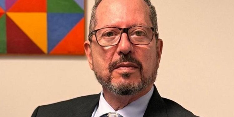 Quem é o ex-gerente de hotel de luxo no DF que humilhava funcionários