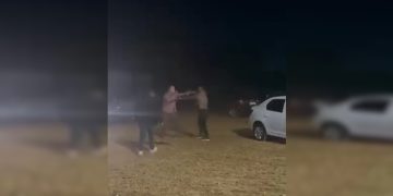 Vídeo: briga entre motoristas de app teria sido motivada por batida