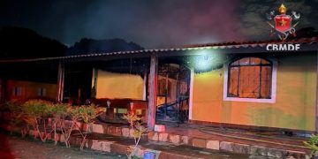 Internos ficaram trancados durante incêndio em clínica clandestina