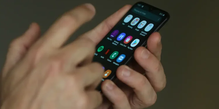 Bolsonaristas distorcem falas de Fux para viralizar cortes do voto do ministro