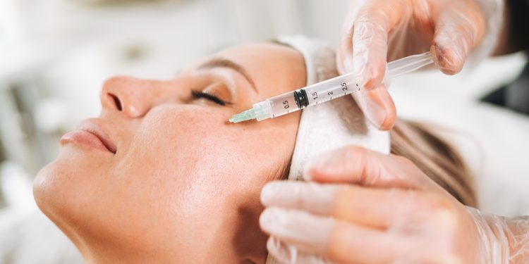 Botox: entenda se o uso contínuo da toxina botulínica traz malefícios
