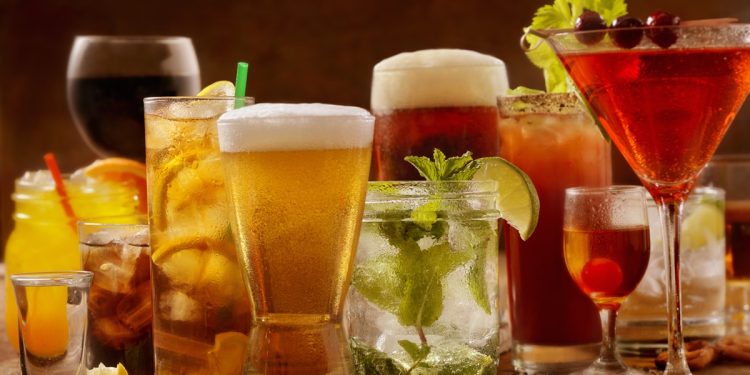 DF teve quase 900 litros de bebida adulterada apreendidos em 2025