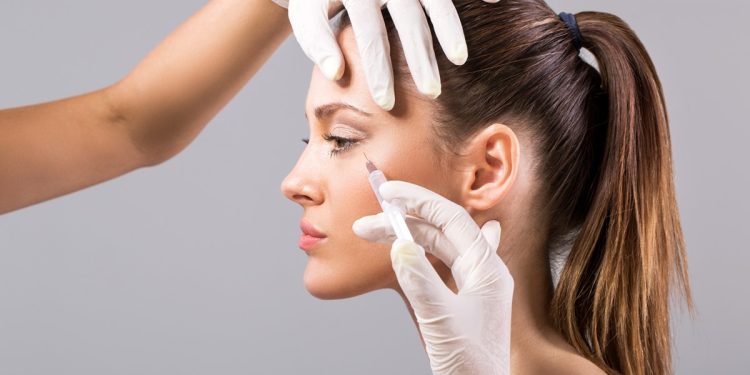 DF: 55 clínicas são fechadas por fraudar licença para aplicar botox