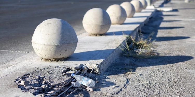 Esferas de concreto são retiradas de áreas centrais do DF; entenda