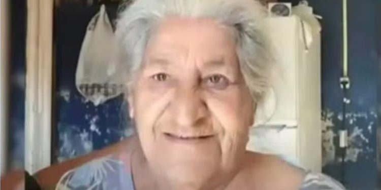Neta é presa ao matar avó de 81 anos com 50 facadas no pescoço e rosto