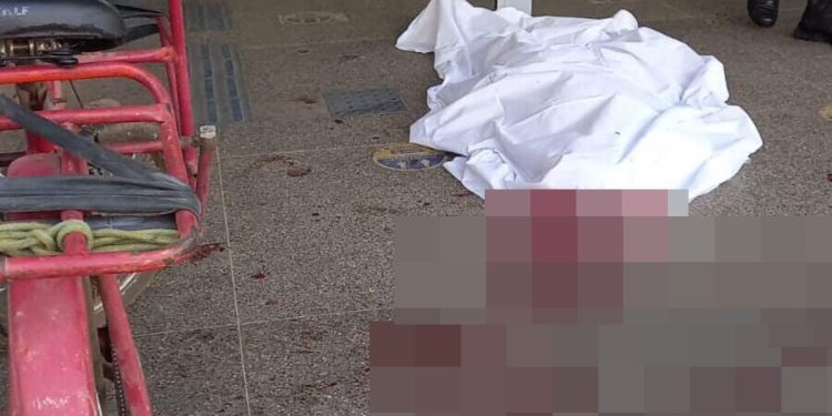 Vídeo mostra momento em que homem é assassinado a facadas no DF