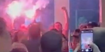 Brasilienses festejam condenação de Bolsonaro em reduto de esquerda no DF