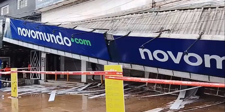 Telhado e vidraça arrancados: chuva deixa rastro de destruição no DF