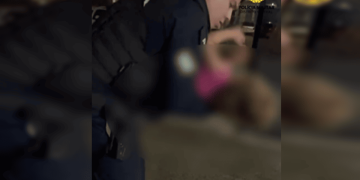 Engasgada, bebê de 2 anos é salva por PM em batalhão no DF; veja vídeo