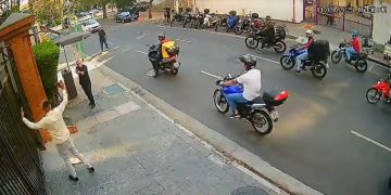 Veja momento em que ladrão de Rolex é rendido logo após roubar vítima