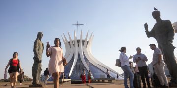Festividades de Nossa Senhora Aparecida agitam Catedral de Brasília; veja programação