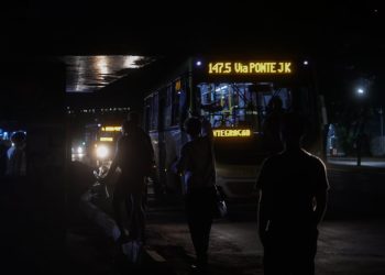 CEB resolve só 6,9% das reclamações sobre iluminação precária no DF