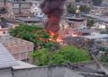 Complexo do Alemão vira campo de guerra em megaoperação com 2.500 policiais