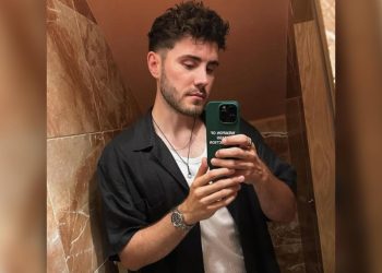 Youtuber descobre distúrbio digestivo raro após uma década com refluxo