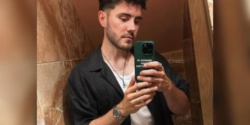 Youtuber descobre distúrbio digestivo raro após uma década com refluxo