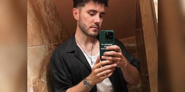 Youtuber descobre distúrbio digestivo raro após uma década com refluxo