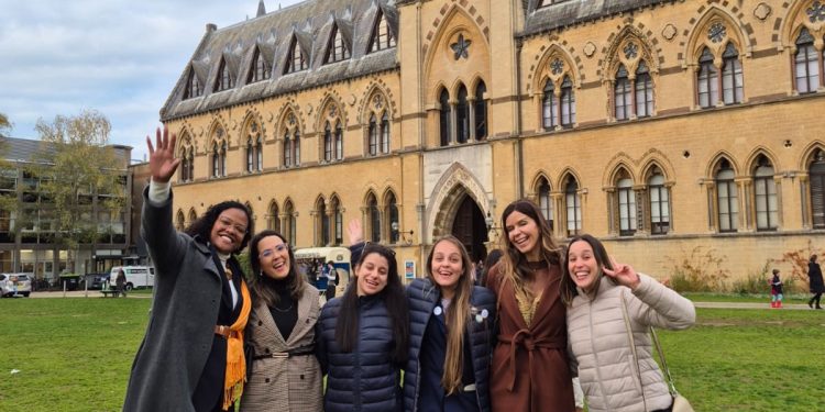 Projeto leva estudantes do Entorno do DF à Universidade de Oxford