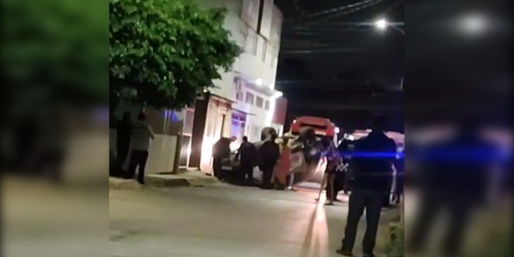 Perseguição a bandido termina com viatura da PM capotada no DF