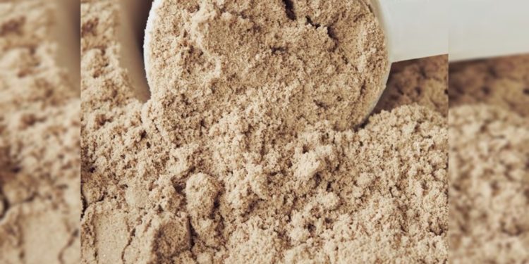 Fígado e whey protein: saiba se suplemento interfere na saúde do órgão