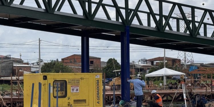 Obras bilionárias da COP30 revelam contradições entre progresso e precarização em Belém