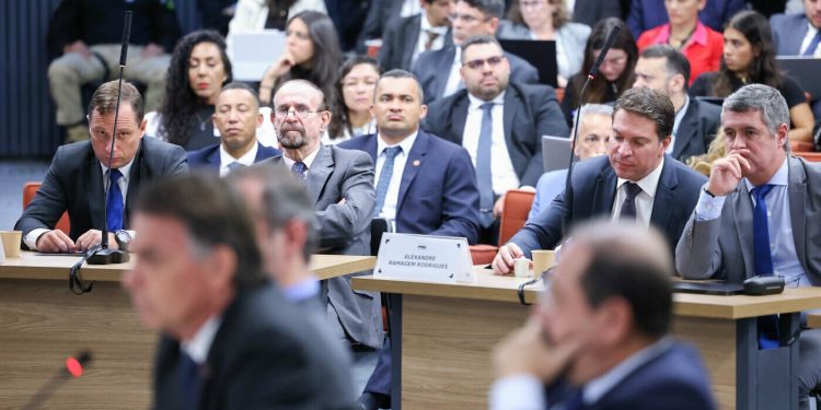 A democracia favorece todos, até os golpistas presos