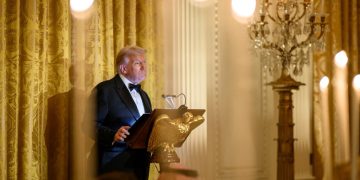 A base republicana de Trump começa a se fragmentar por causa dos arquivos de Epstein