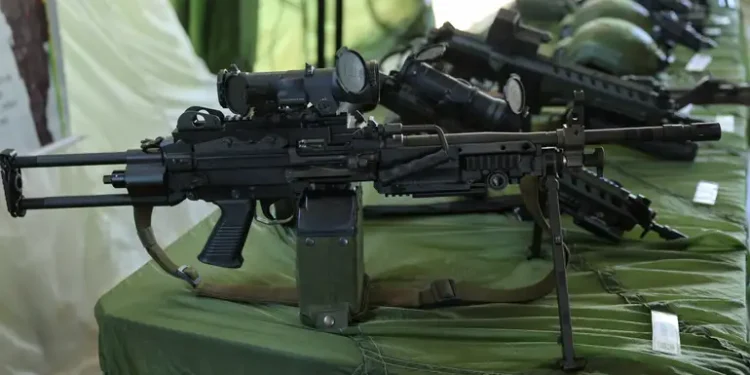 Lei Rouanet: obra sobre armas aprovada nos anos Bolsonaro é lançada com dinheiro da Taurus